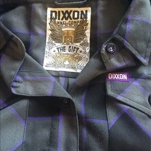 Women’s XL the Gift Dixxon Flannel shirt